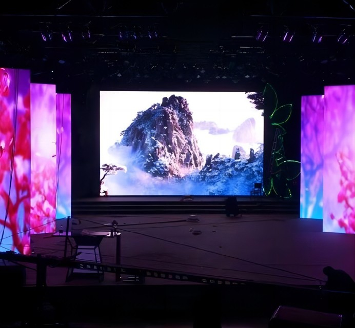 P2.25 Indoor Customized Full color Rental LED Display Screen 576x576mm